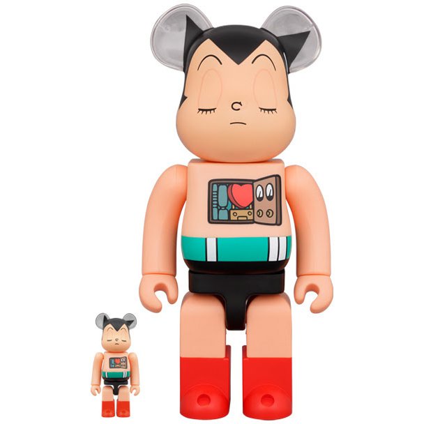 400% & 100% Bearbrick Set - Astro Boy (Slapende red.), gehele foto